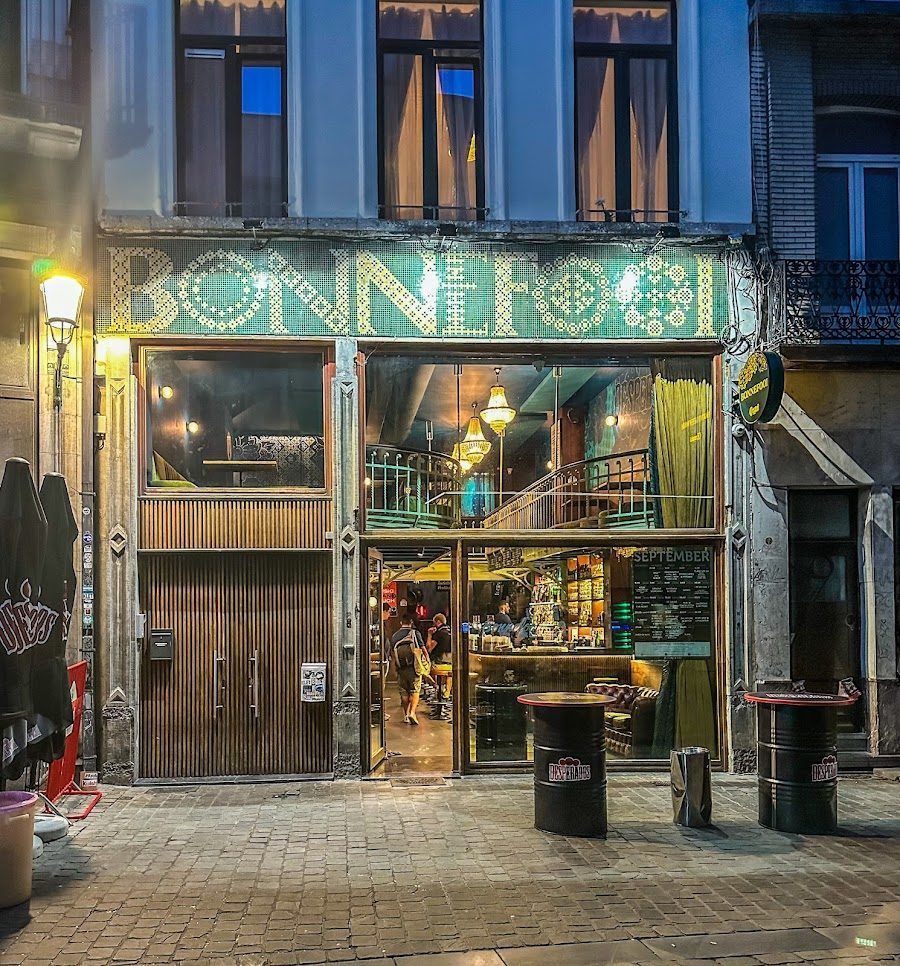 Cafe Bonnefooi, Brussels