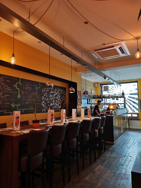 Momo Cocktail Bar