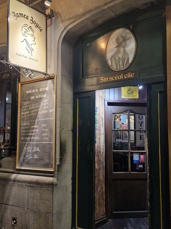 The Globe Irish Pub