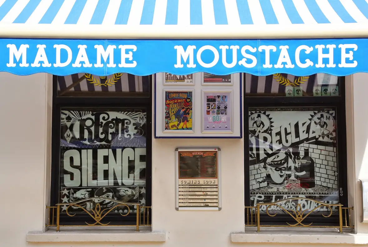 Madame Moustache, Brussels