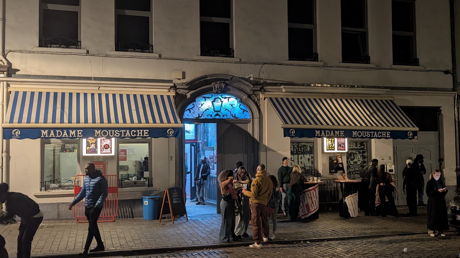 Madame Moustache, Brussels