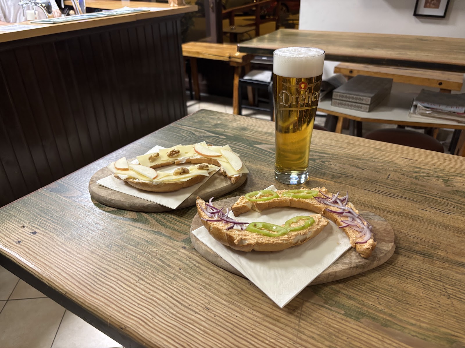 6:3 Borozó, Budapest