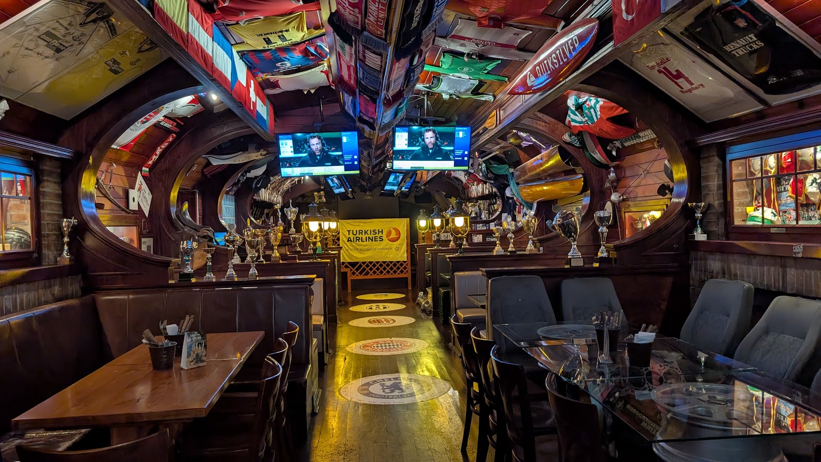 Champs Sport Pub, Budapest