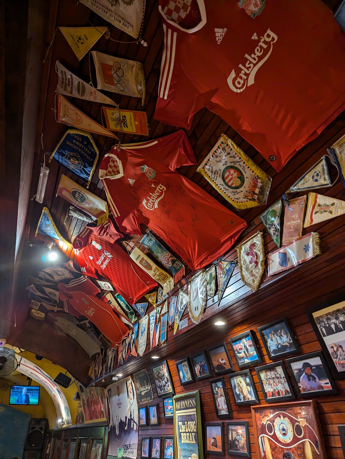 Champs Sport Pub, Budapest