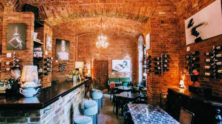 Doblo Wine &amp; Bar, Budapest