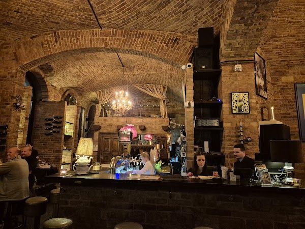 Doblo Wine &amp; Bar in Budapest