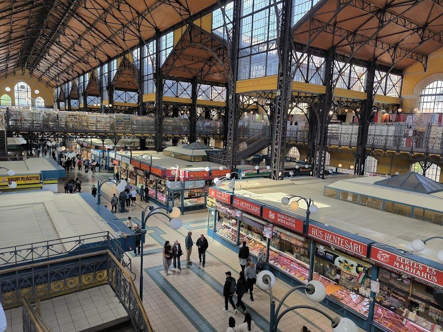 Fakanal, Budapest