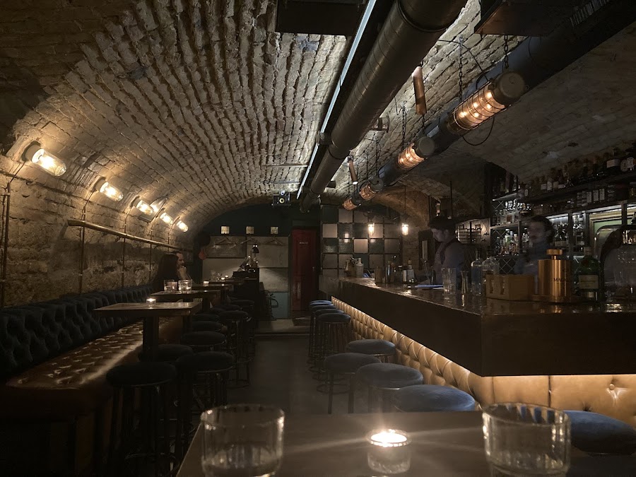 Hotsy Totsy, Budapest