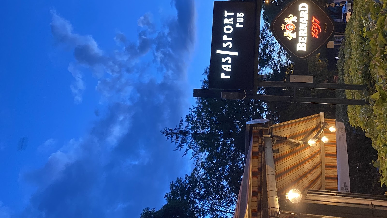 Pas/sport Pub, Budapest