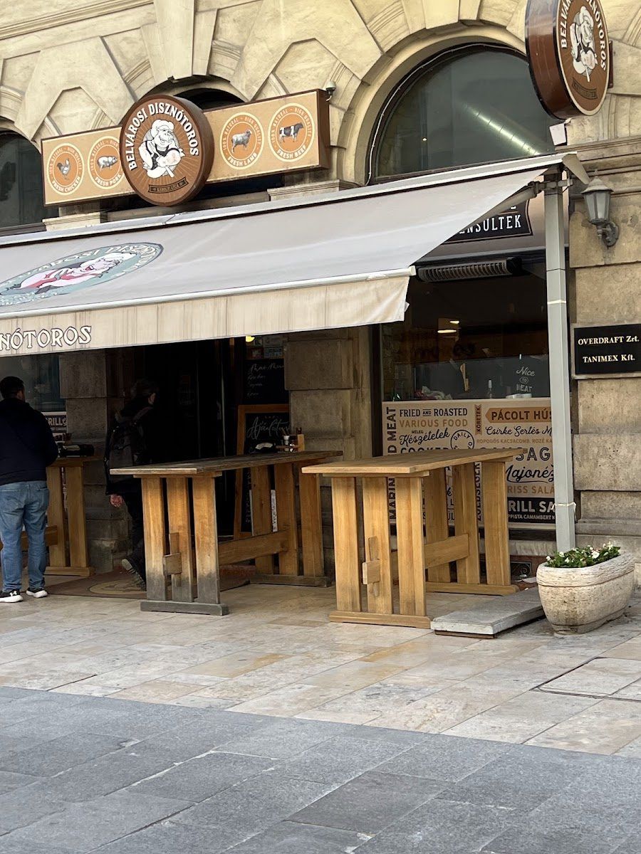 Pesti Disznotoros, Budapest