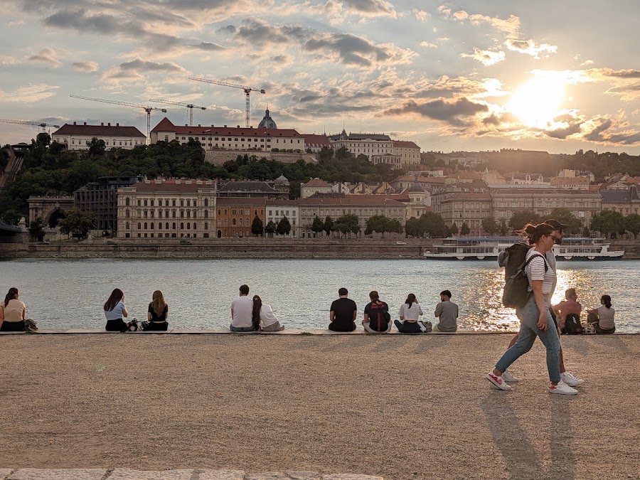 Pontoon, Budapest