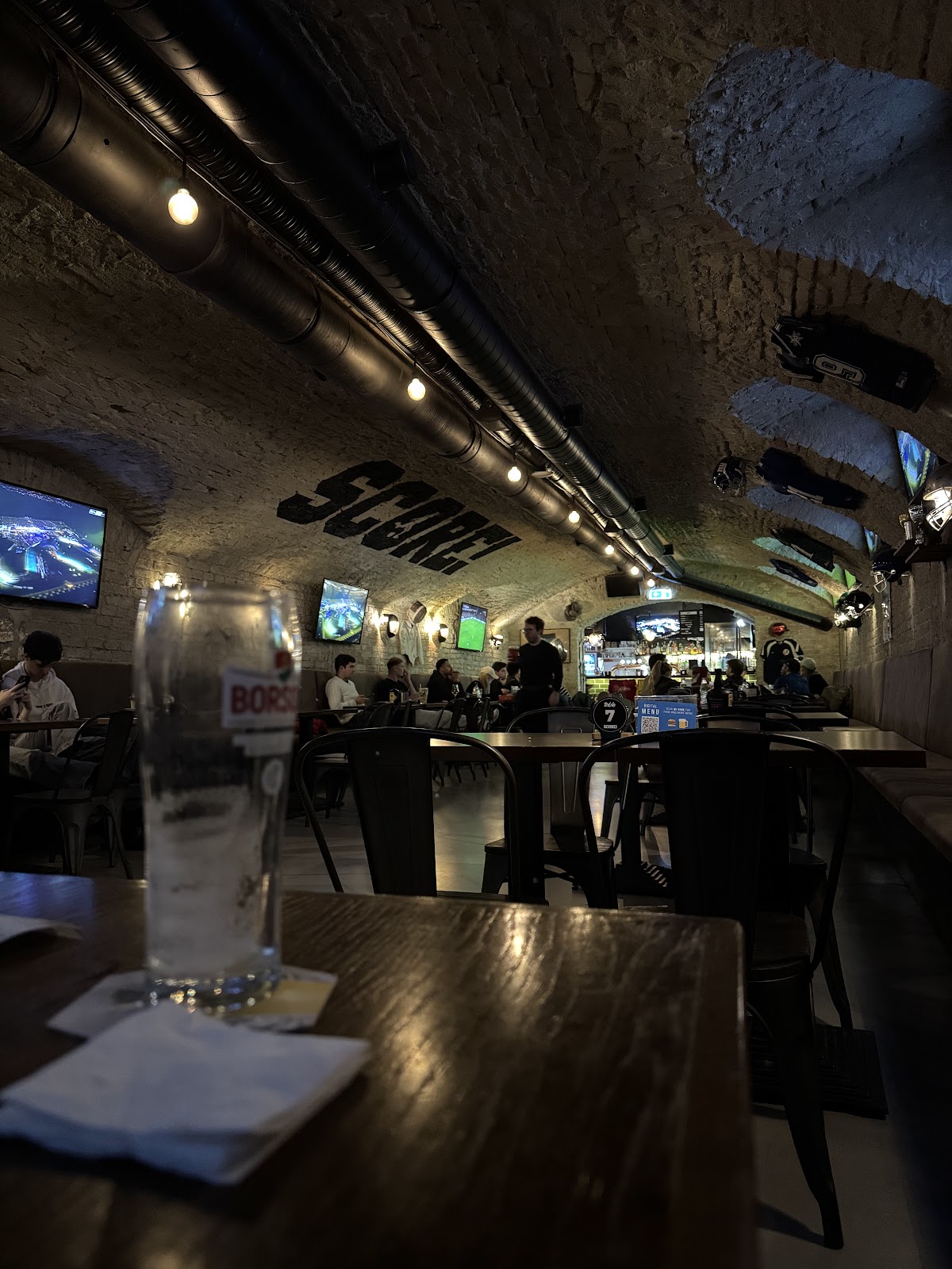 SCORE Sport Bar &amp; Billiard, Budapest