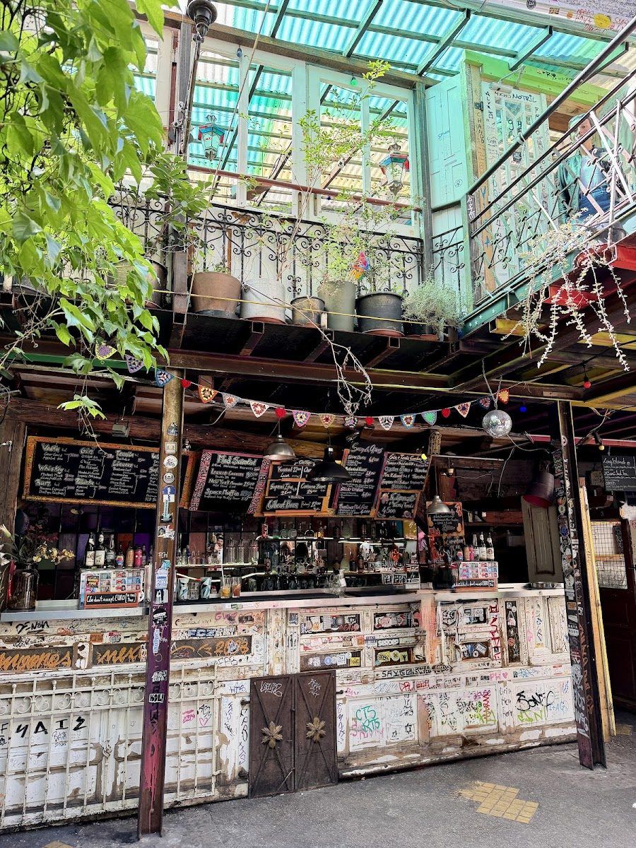 Szivos Bar, Budapest