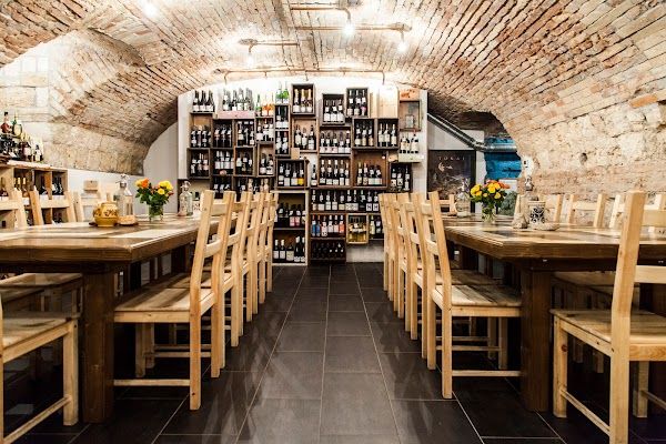 Divinatio Wine Bar