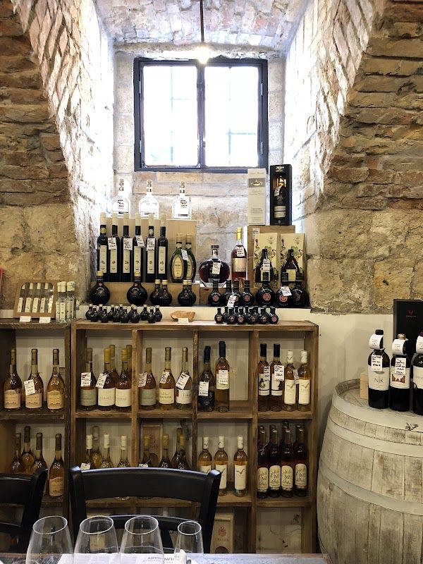 Doblo Wine & Bar