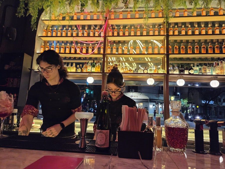 Cara y Cara Bar, Buenos Aires