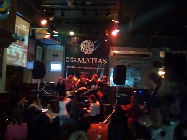 The Shamrock Irish Pub