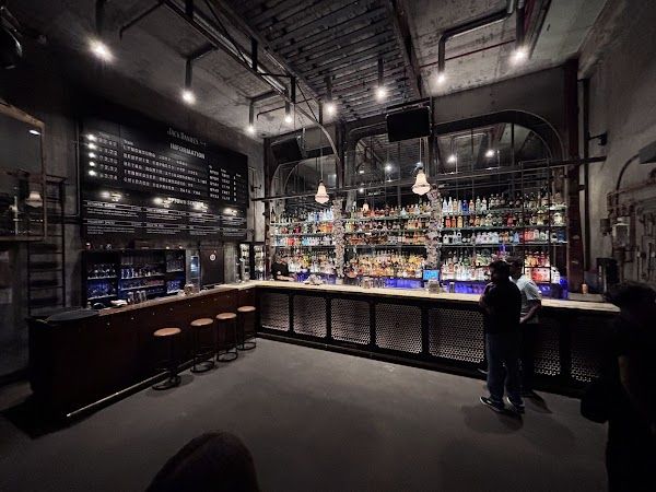 Tres Monos