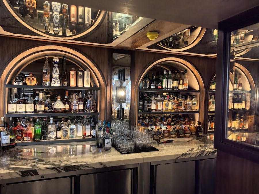Bascule Whisky Wine &amp; Cocktail Bar, Cape Town