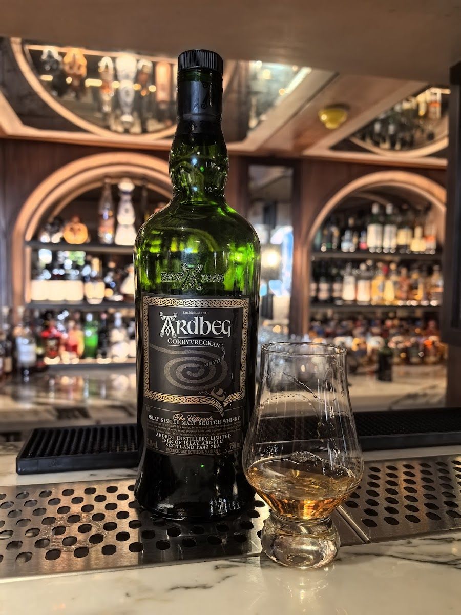 Bascule Whisky Wine &amp; Cocktail Bar, Cape Town