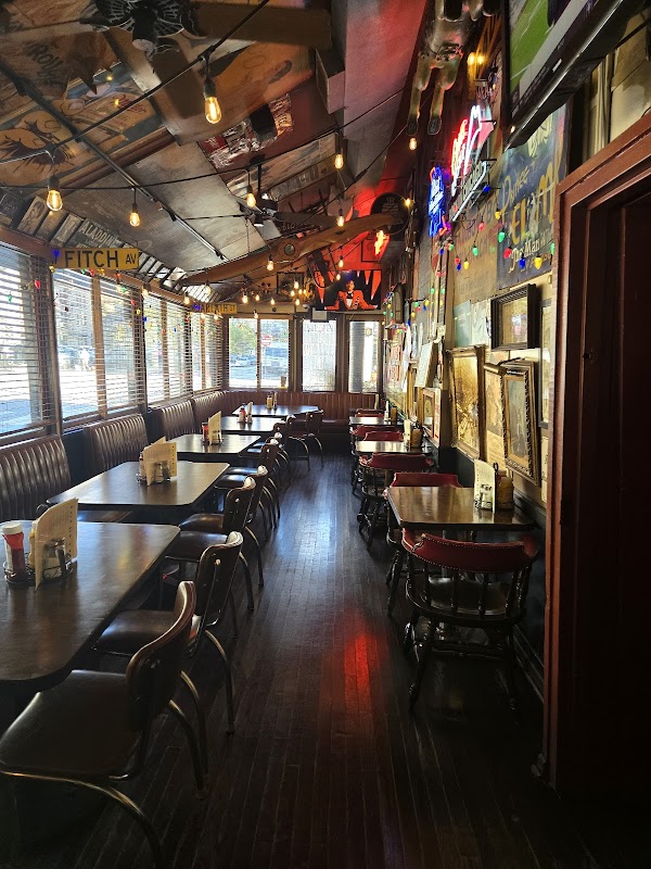 Green Door Tavern in Chicago