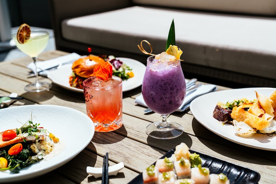 NoMI Kitchen Bar, Chicago