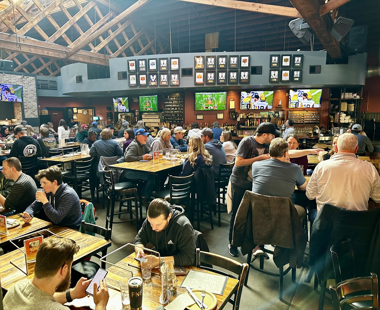 Piece Brewery &amp; Pizzeria, Chicago