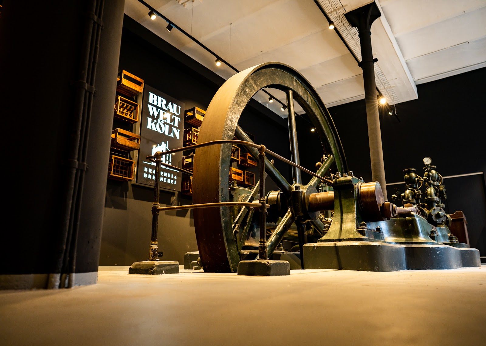 Sünner Keller Cologne bar interior