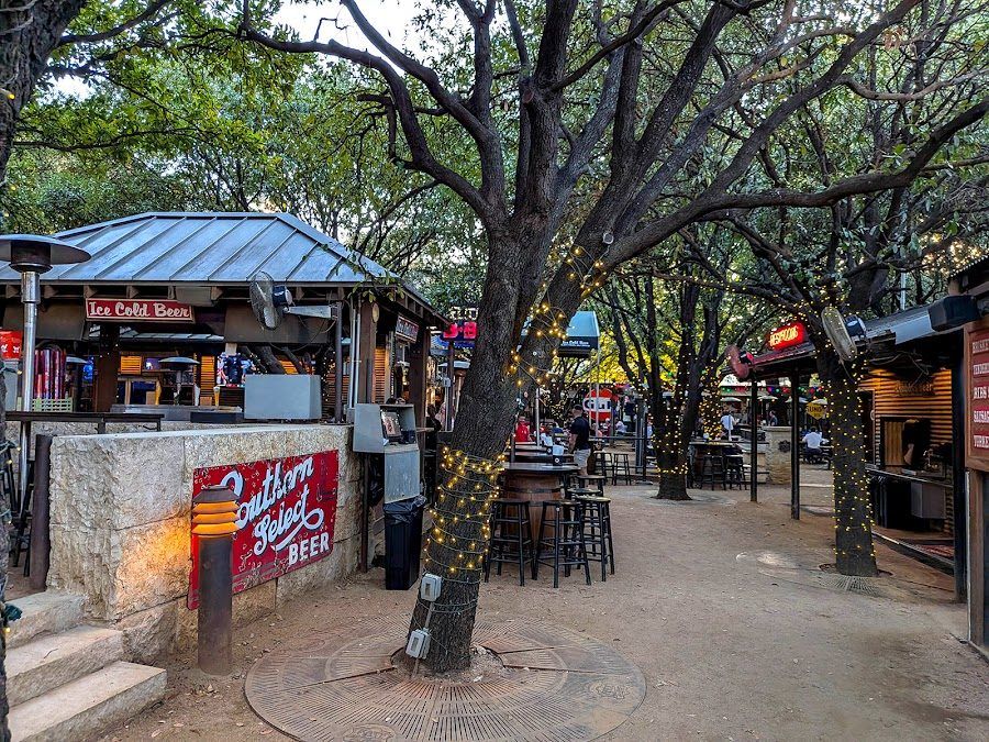 Katy Trail Ice House, Dallas