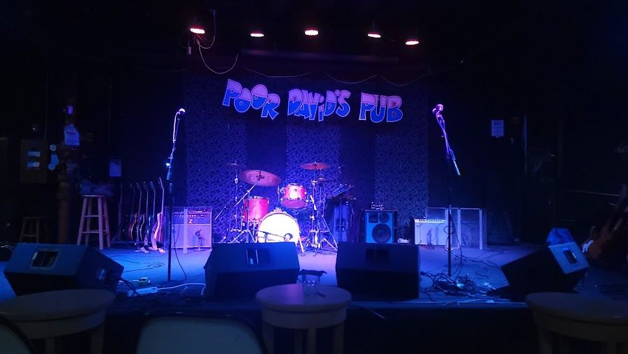 Poor David's Pub, Dallas