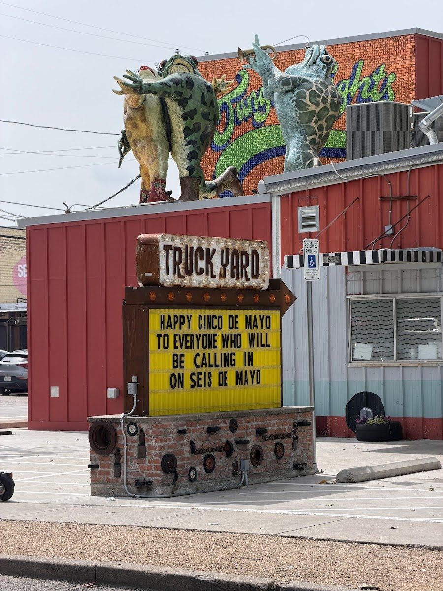 Truck Yard, Dallas