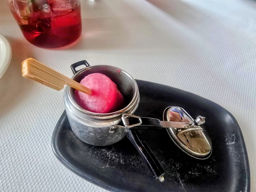 Indian Accent Bar, Delhi