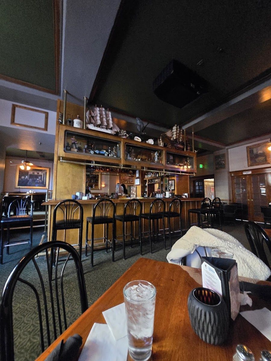 Charlie Brown's Bar &amp; Grill, Denver