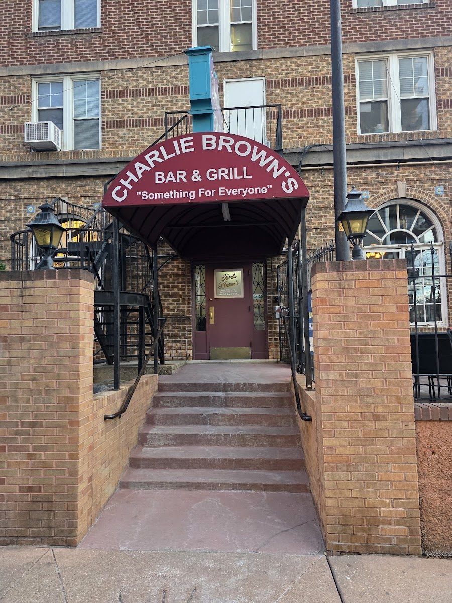 Charlie Brown's Bar &amp; Grill, Denver