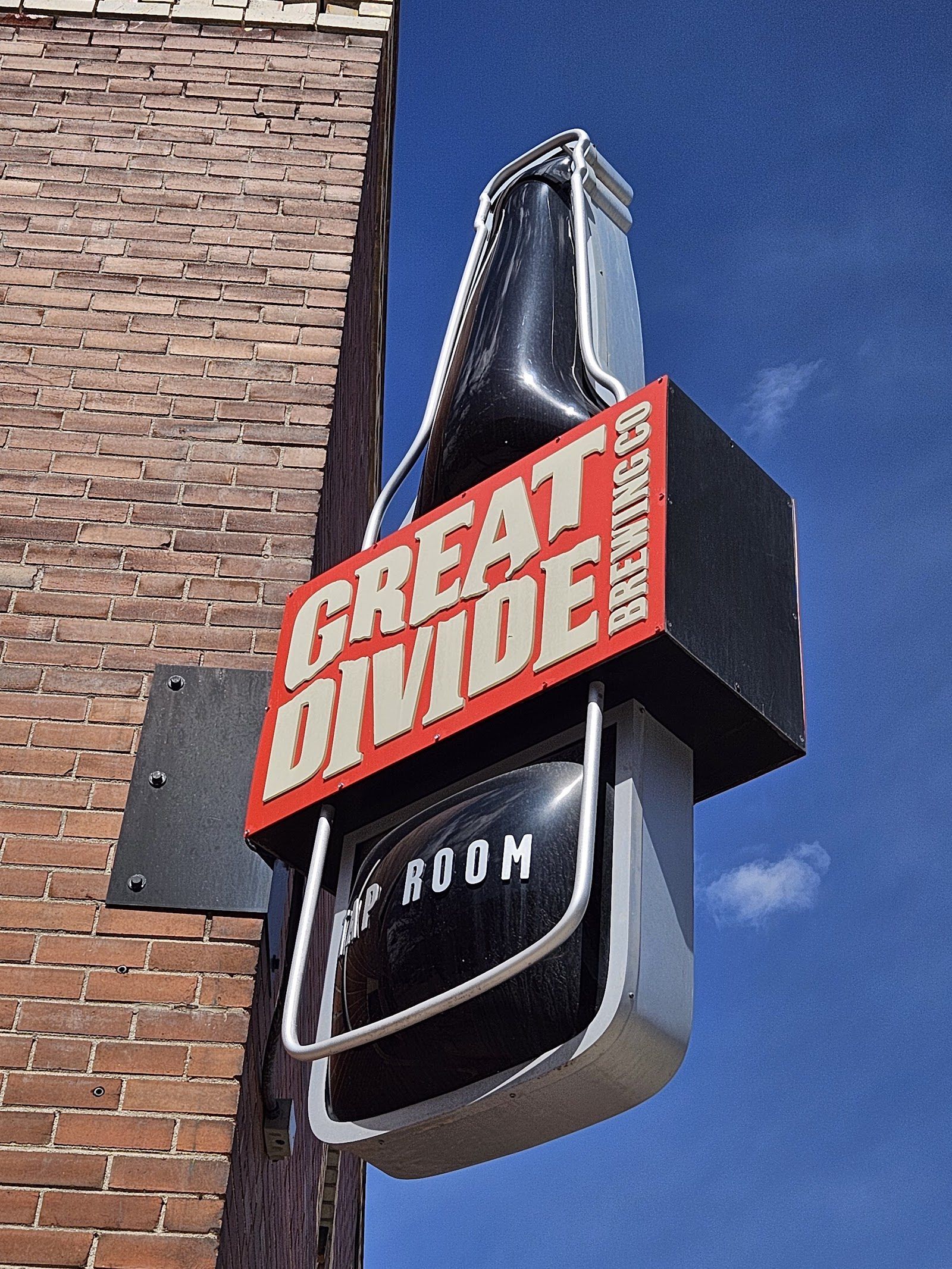 Great Divide Brewing Denver bar interior