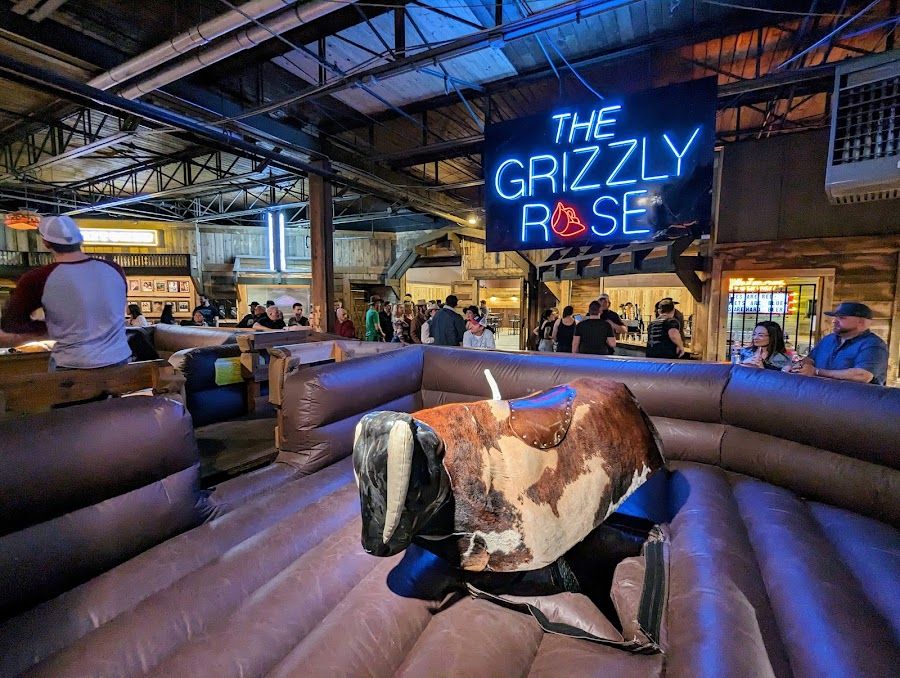 The Grizzly Rose, Denver