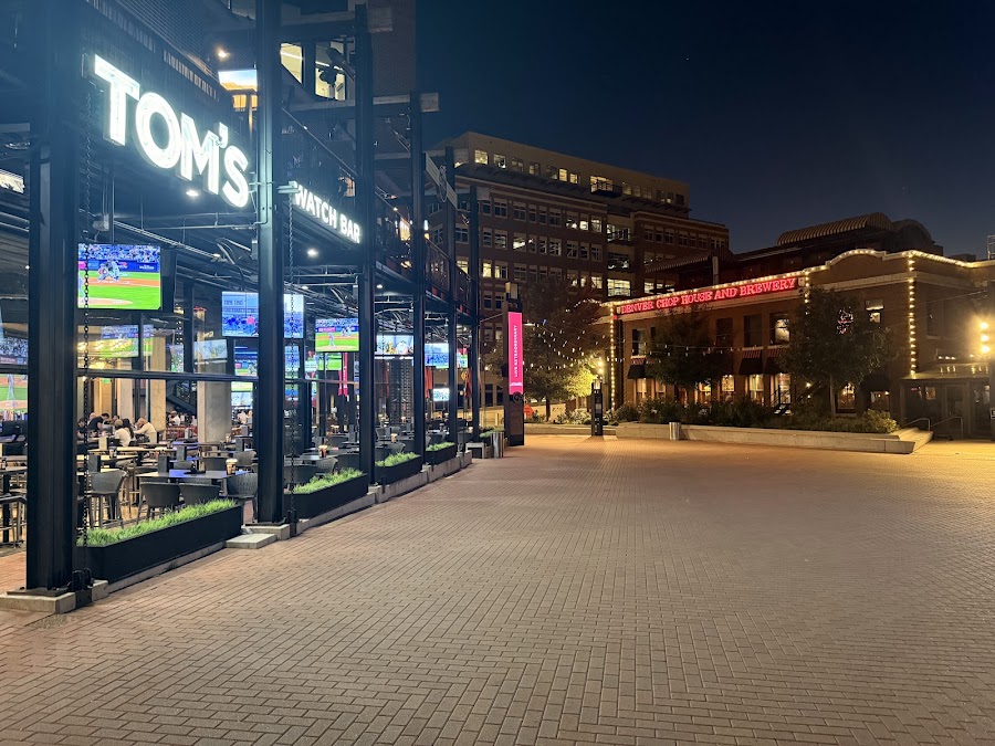 Tom's Watch Bar, Denver