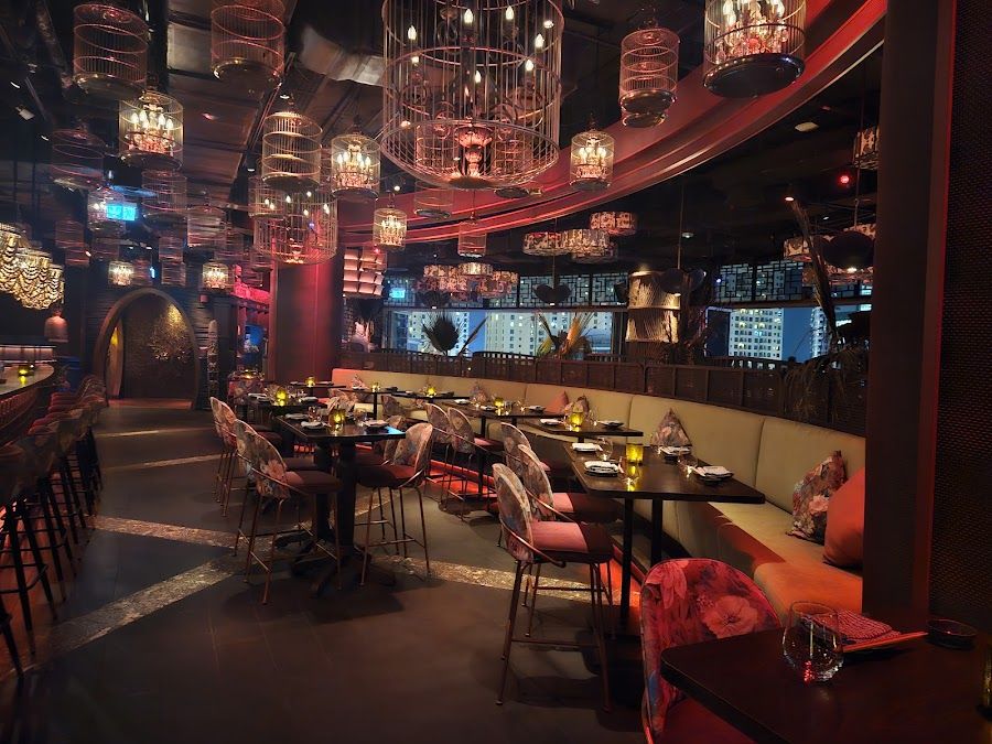 Asia Asia, Dubai