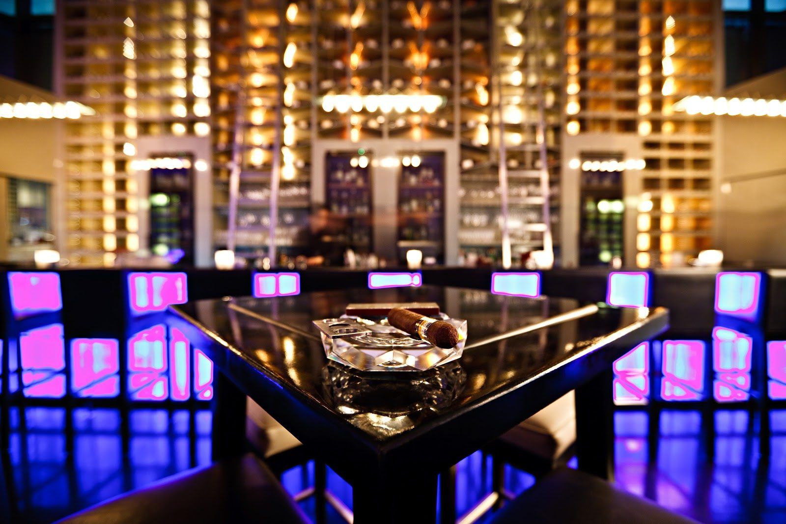 Cin Cin champagne and cocktail bar, Fairmont Dubai, elegant interior