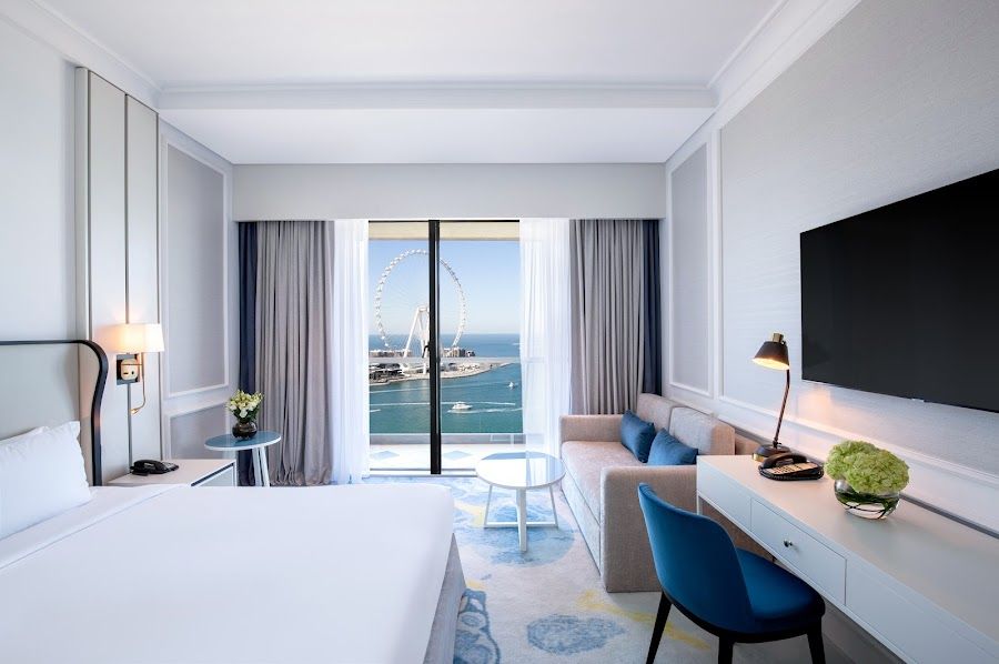 Seven Paintings, Dubai