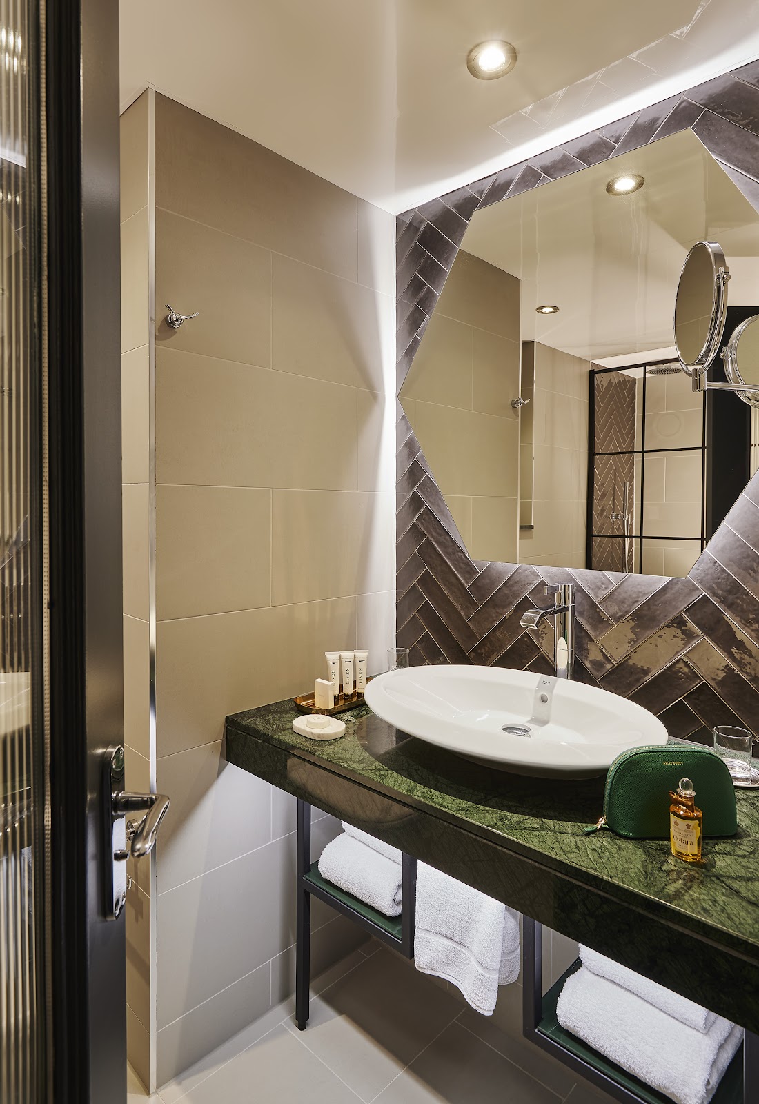 The Alex Hotel Bar, Dublin
