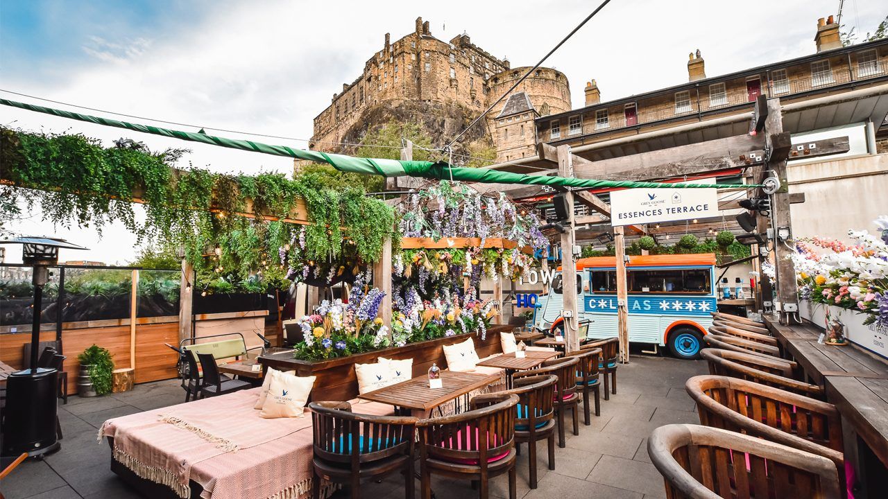 Stone-arched cellar bar with stage, Cowgate Edinburgh