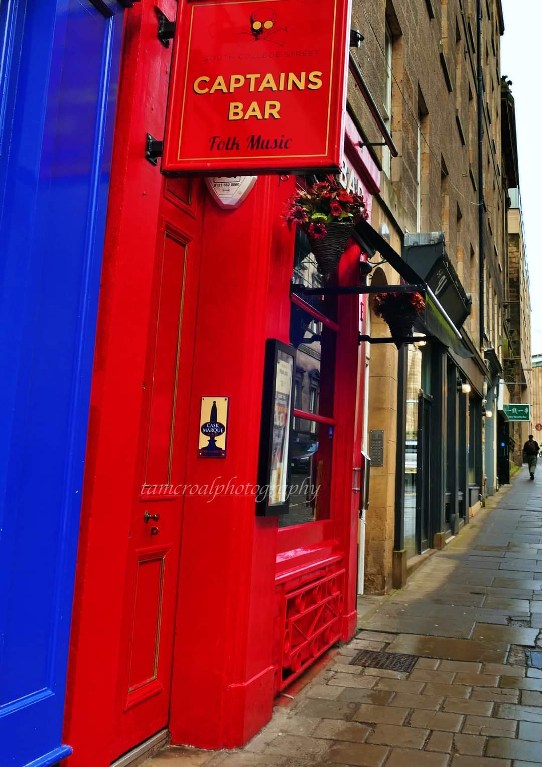 The Captain's Bar, Edinburgh