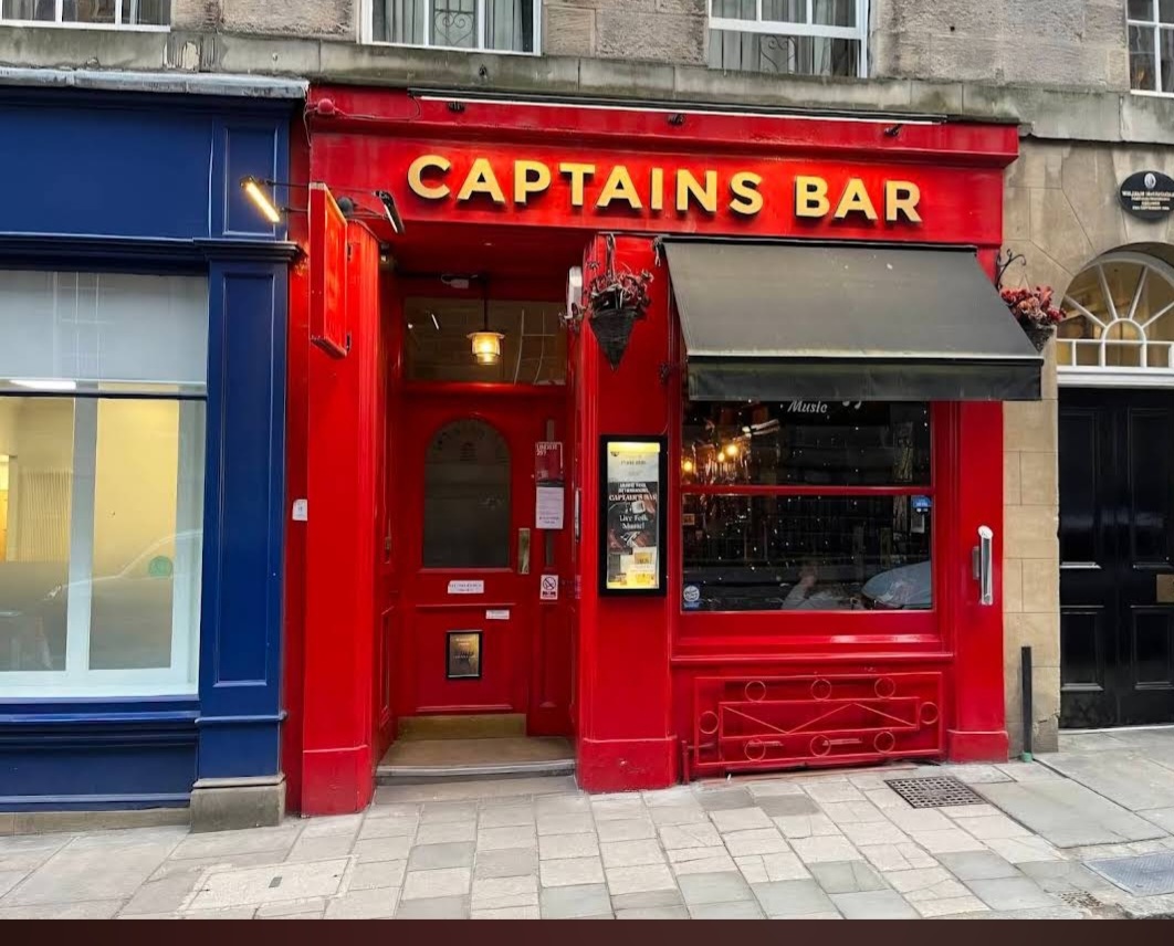The Captain's Bar, Edinburgh