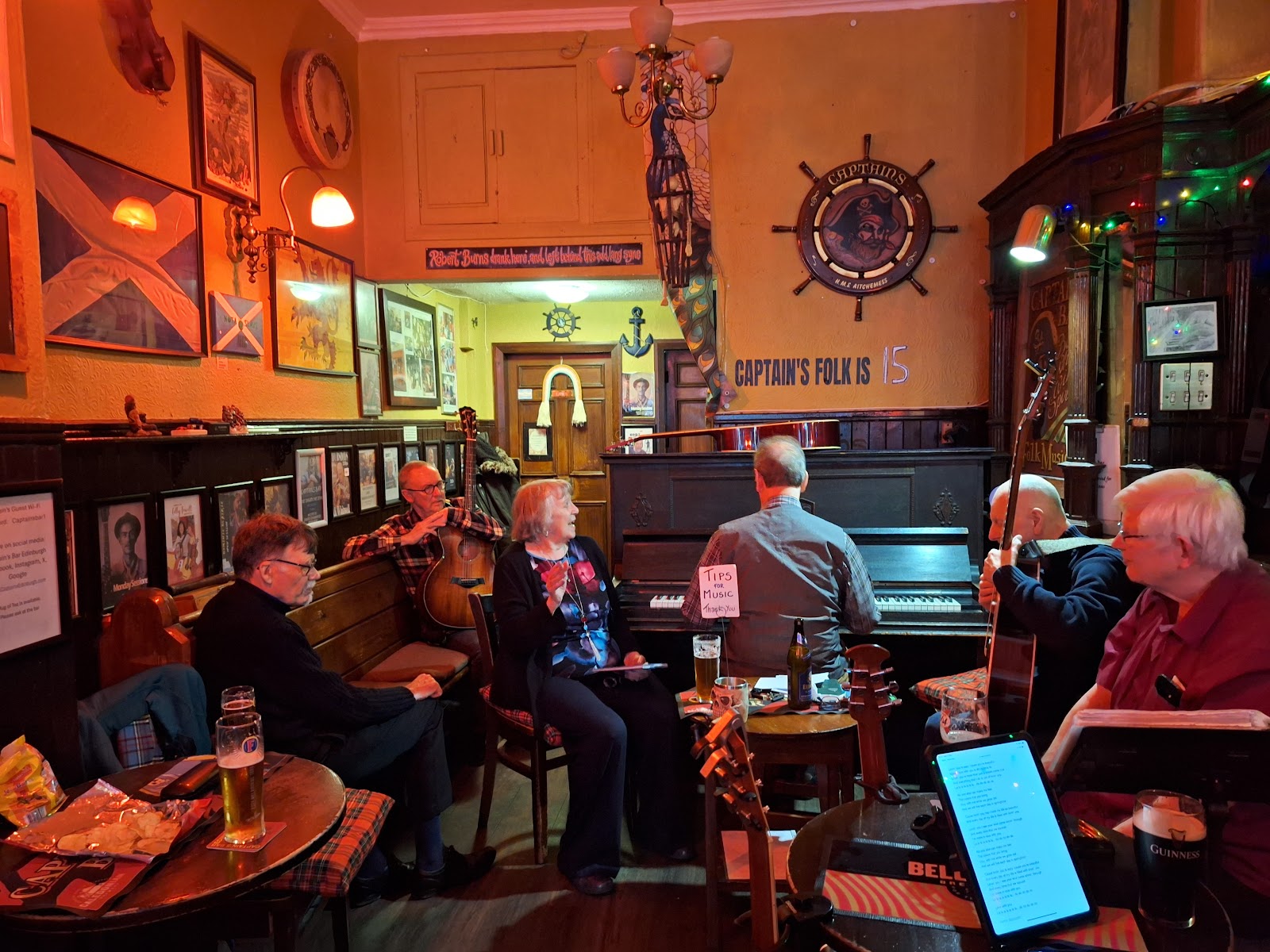 The Captain's Bar, Edinburgh