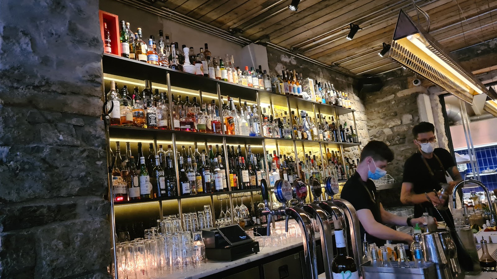 Bottle Brothers Geneva bar interior