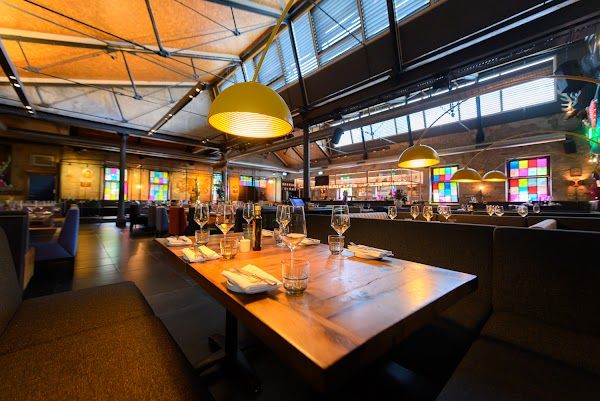 Die Poste im Park Bar