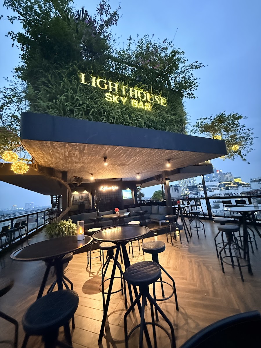 Lighthouse Sky Bar, Hanoi
