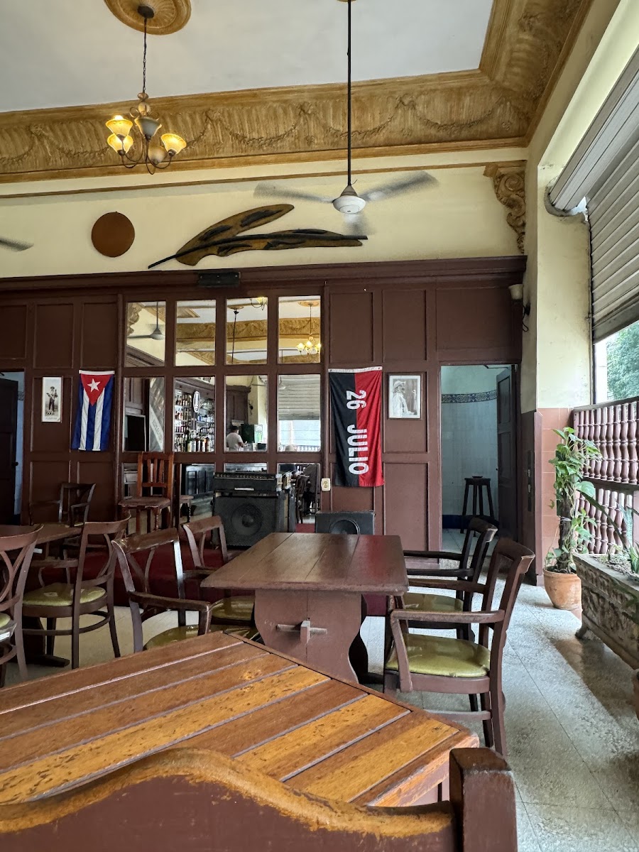 Bar Monserrate, Havana