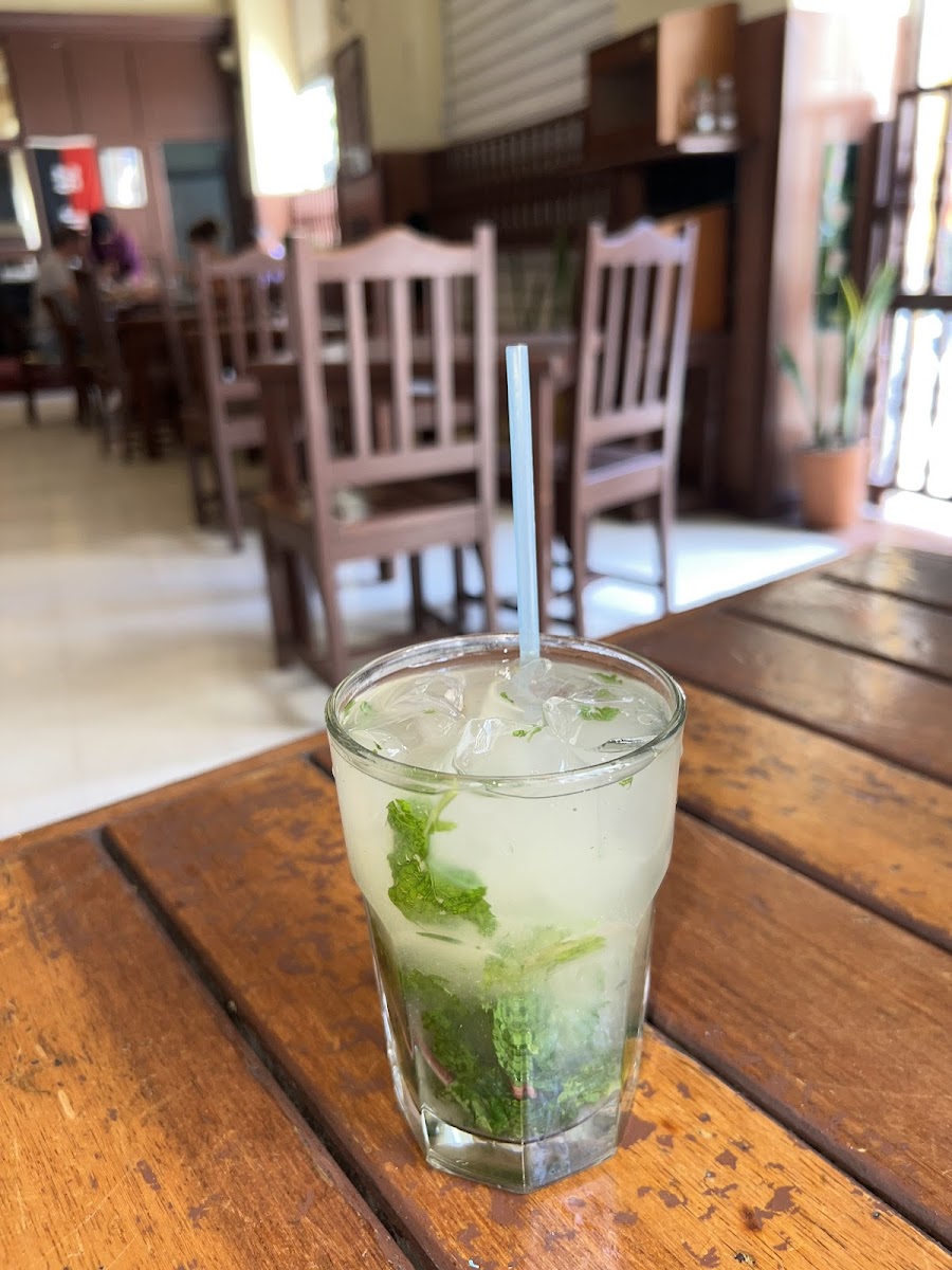 Bar Monserrate, Havana